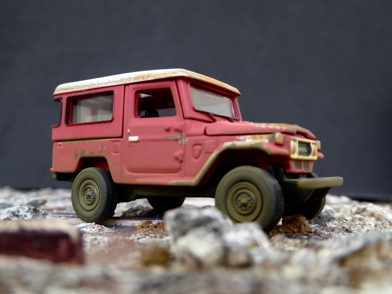 Illustration for article titled Hot Sixty 4th: Toyota Thursday with a beat up Land Cruiser